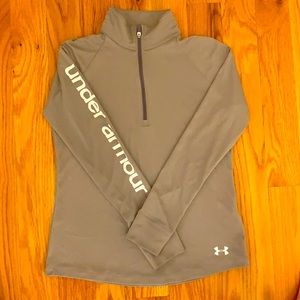 Girls Under Armour Dri-fit shirt